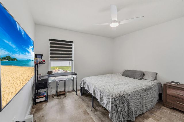 380 SW Donna Terrace, Port St. Lucie, FL 34984