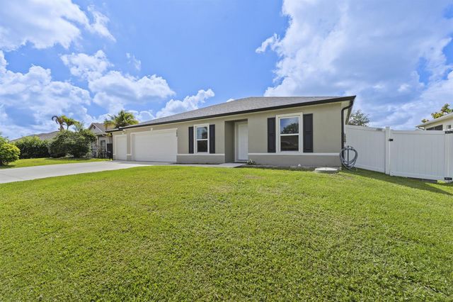 380 SW Donna Terrace, Port St. Lucie, FL 34984
