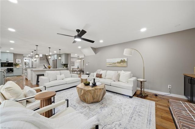 941 Pleasant Ridge DR, Chesapeake, VA 23322