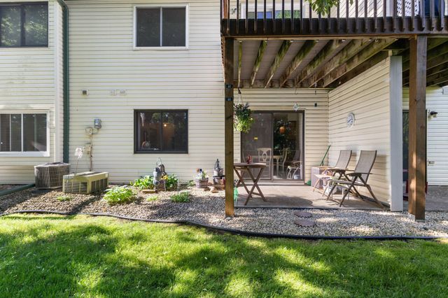 975 Heritage Court E 206, Vadnais Heights, MN 55127