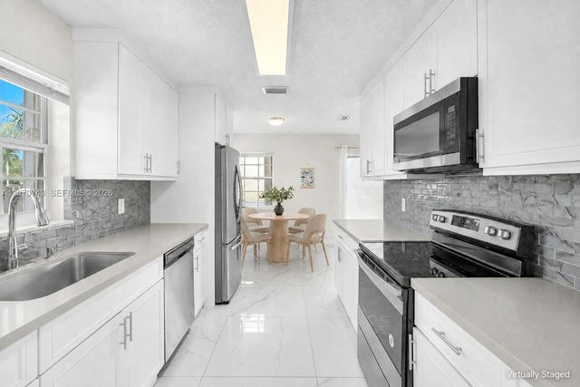 223 SW 159th Way, Sunrise, FL 33326