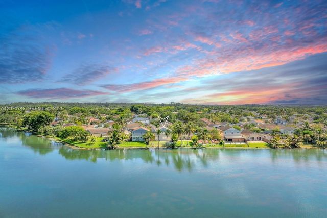 223 SW 159th Way, Sunrise, FL 33326