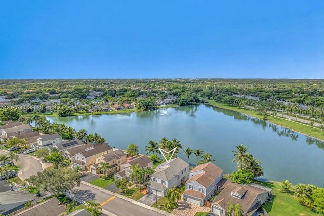 223 SW 159th Way, Sunrise, FL 33326