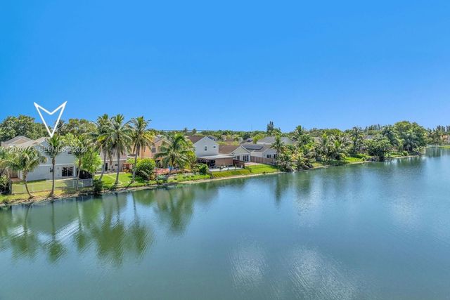 223 SW 159th Way, Sunrise, FL 33326