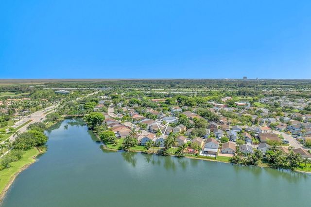 223 SW 159th Way, Sunrise, FL 33326