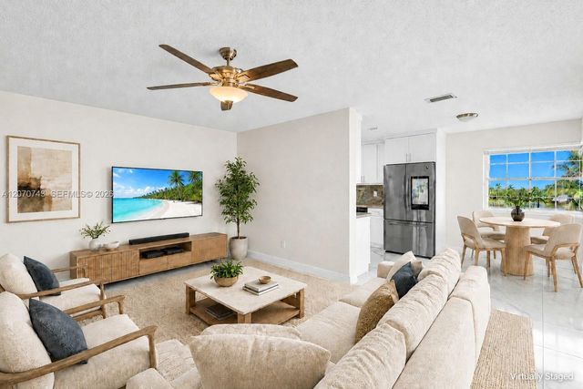 223 SW 159th Way, Sunrise, FL 33326