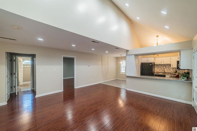 922 Stonebrook Drive # 2, Paducah, KY 42003