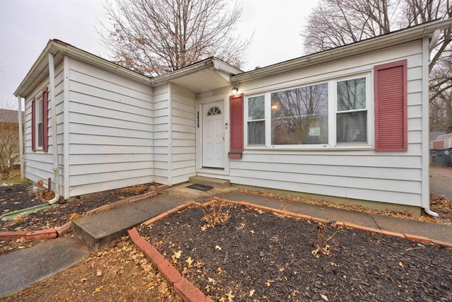 1513 MacArthur Circle, Evansville, IN 47714