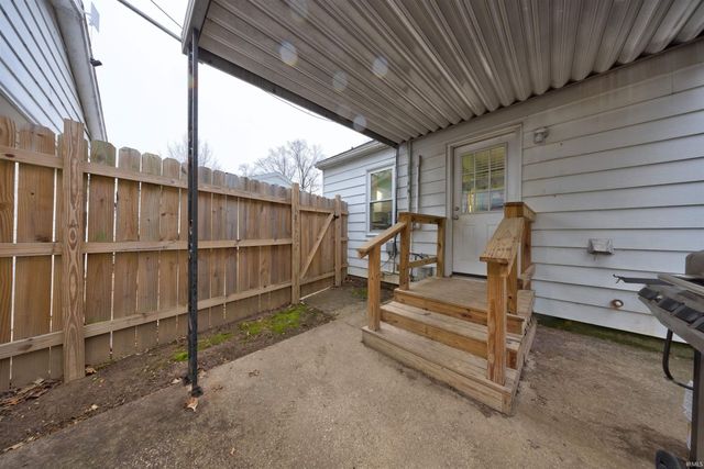 1513 MacArthur Circle, Evansville, IN 47714