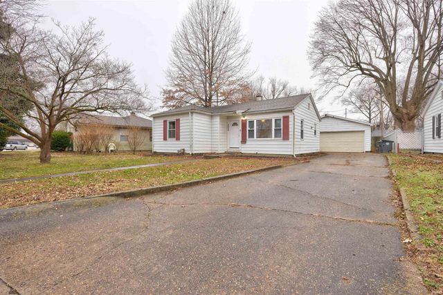 1513 MacArthur Circle, Evansville, IN 47714