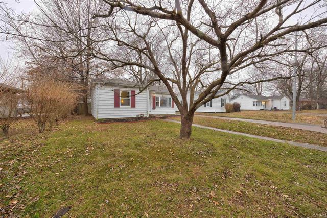 1513 MacArthur Circle, Evansville, IN 47714