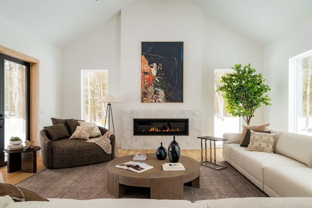 365 Charles River St, Needham, MA 02492