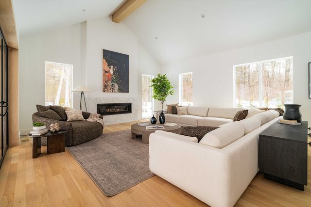 365 Charles River St, Needham, MA 02492