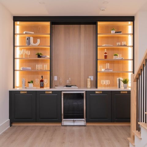 365 Charles River St, Needham, MA 02492