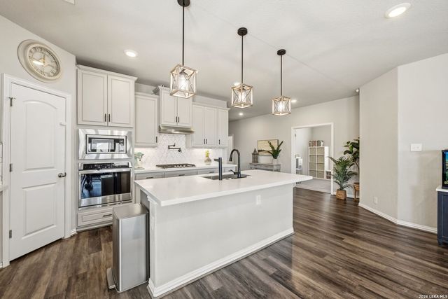 1521 spechts, New Braunfels, TX 78132