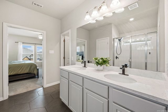 1521 spechts, New Braunfels, TX 78132