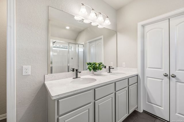 1521 spechts, New Braunfels, TX 78132