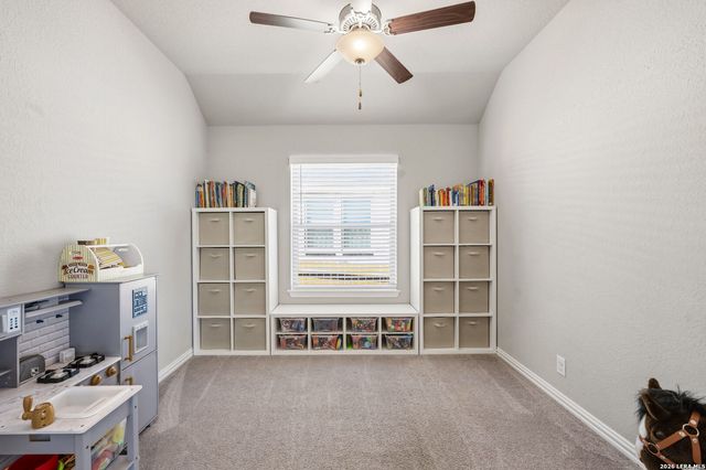 1521 spechts, New Braunfels, TX 78132