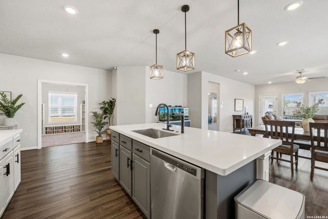 1521 spechts, New Braunfels, TX 78132