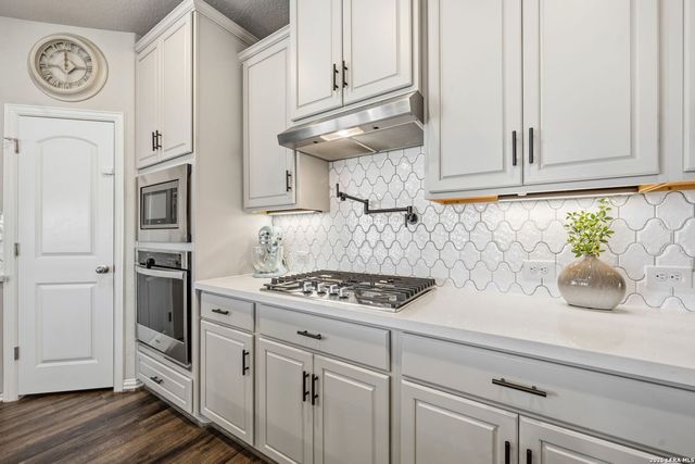 1521 spechts, New Braunfels, TX 78132