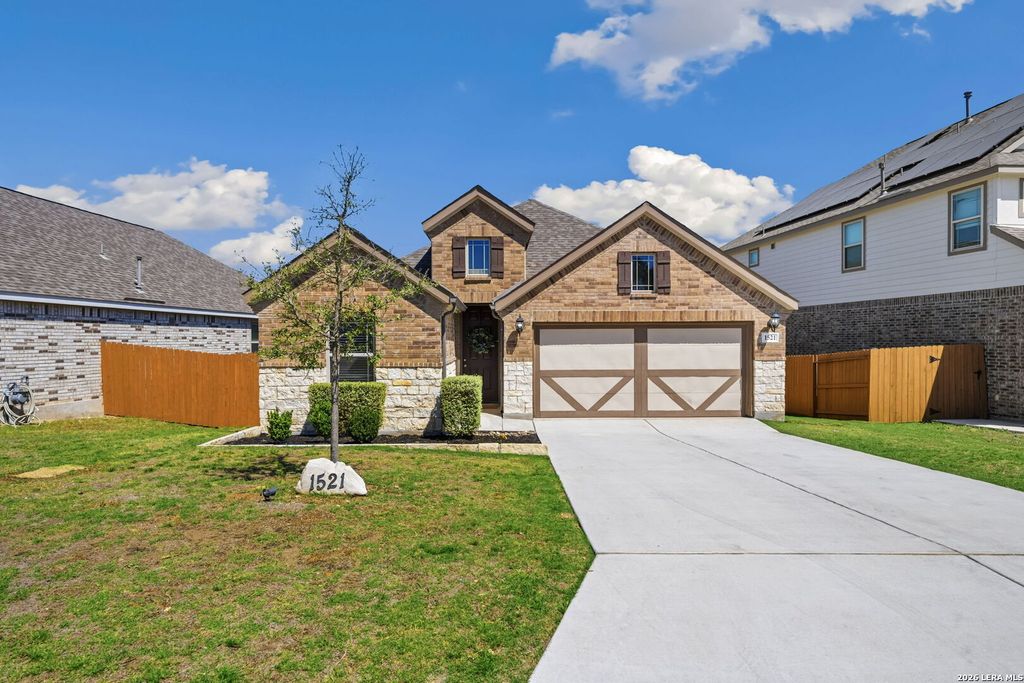 1521 spechts, New Braunfels, TX 78132