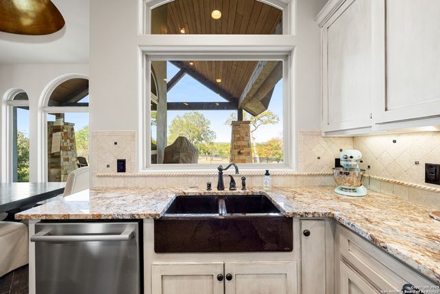 114 Hunters View, Boerne, TX 78006