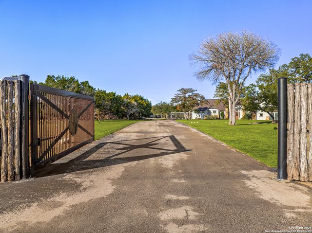 114 Hunters View, Boerne, TX 78006