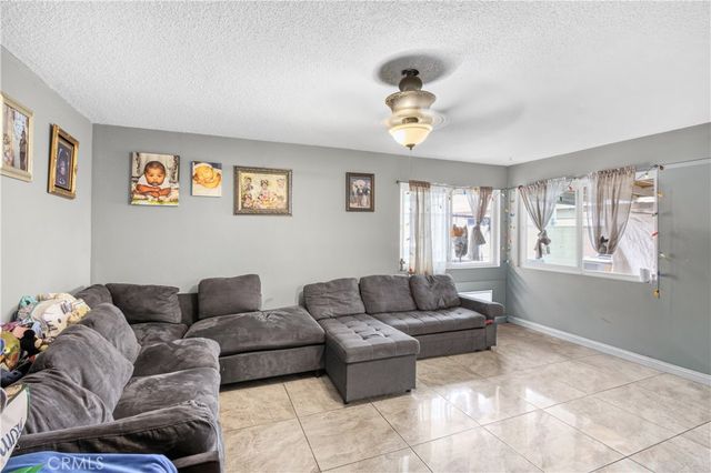 608 E Central Avenue, Santa Ana, CA 92707