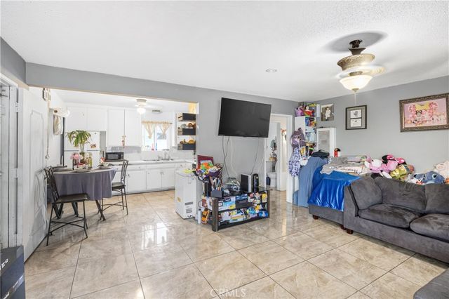 608 E Central Avenue, Santa Ana, CA 92707