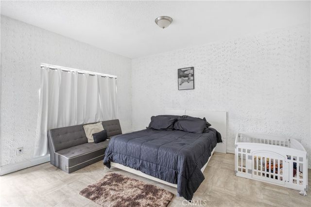 608 E Central Avenue, Santa Ana, CA 92707