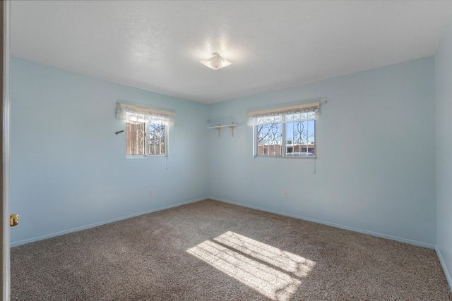 312 60th Street NW, Albuquerque, NM 87105