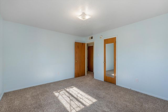312 60th Street NW, Albuquerque, NM 87105