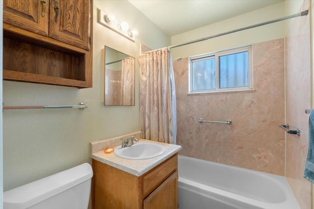 312 60th Street NW, Albuquerque, NM 87105