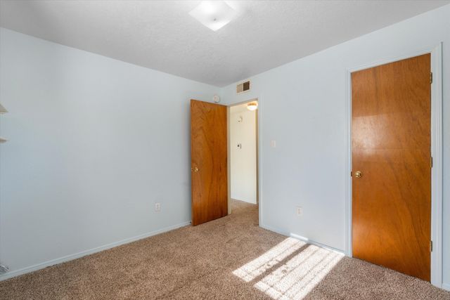 312 60th Street NW, Albuquerque, NM 87105