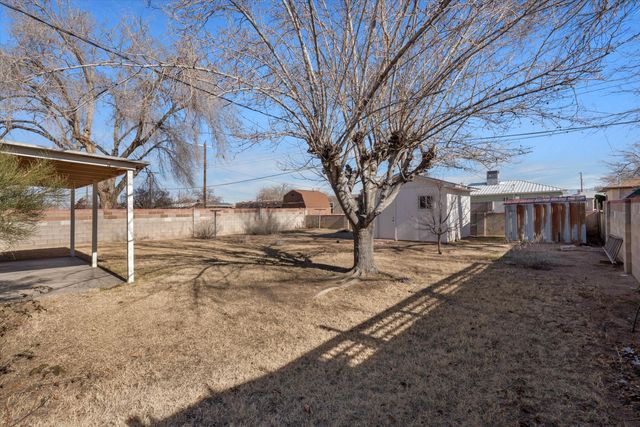 312 60th Street NW, Albuquerque, NM 87105