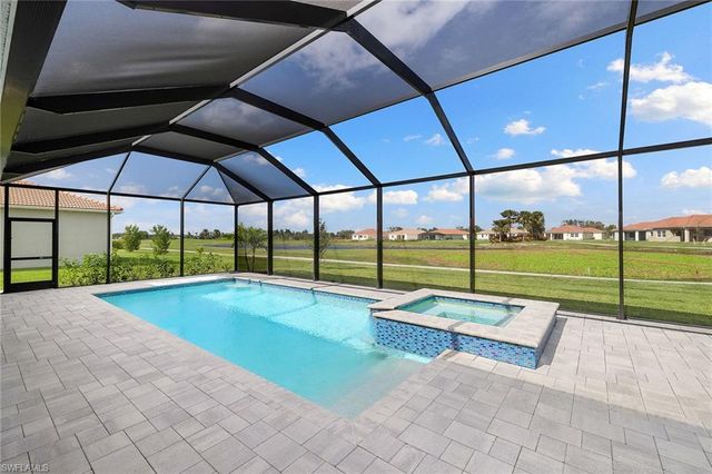 18713 Lake Hammock DR, Naples, FL 34114