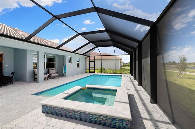 18713 Lake Hammock DR, Naples, FL 34114