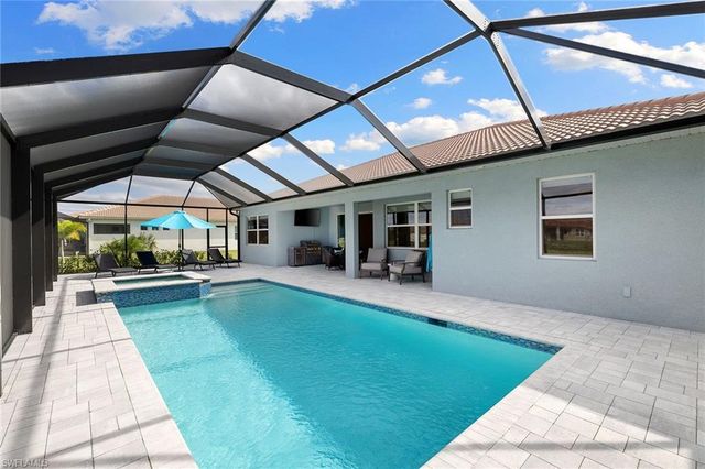 18713 Lake Hammock DR, Naples, FL 34114