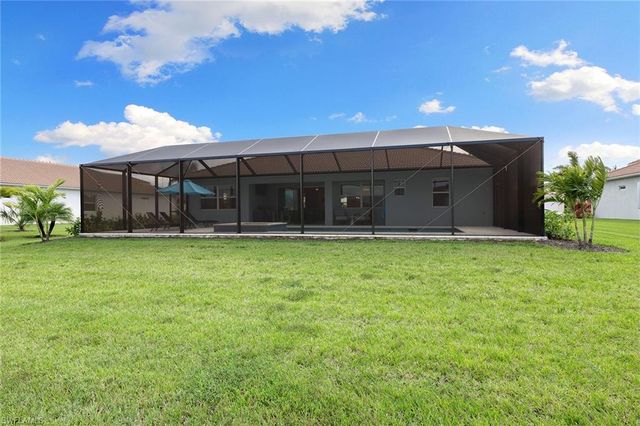 18713 Lake Hammock DR, Naples, FL 34114