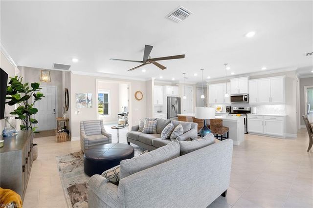 18713 Lake Hammock DR, Naples, FL 34114