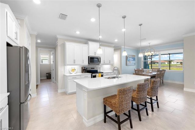 18713 Lake Hammock DR, Naples, FL 34114