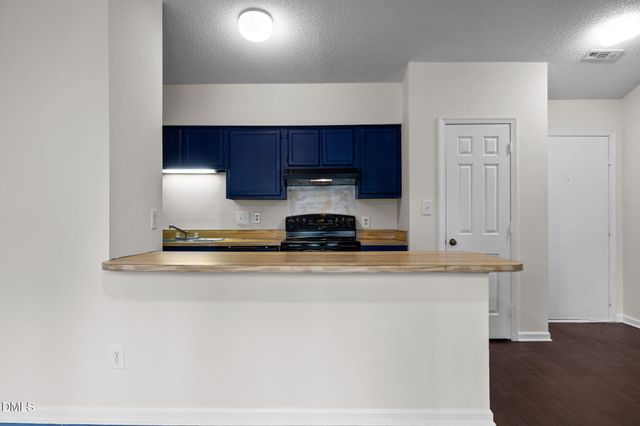 1321-302 Park Glen Drive Building 8j, Raleigh, NC 27610