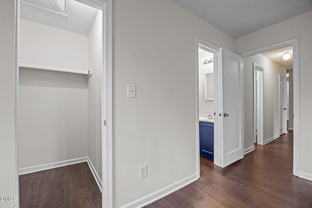 1321-302 Park Glen Drive Building 8j, Raleigh, NC 27610