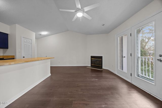 1321-302 Park Glen Drive Building 8j, Raleigh, NC 27610