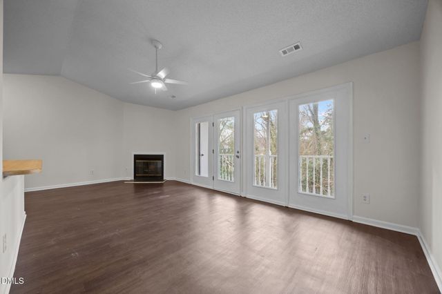 1321-302 Park Glen Drive Building 8j, Raleigh, NC 27610