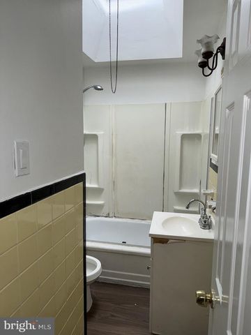 927 GRANT RD, Folcroft, PA 19032