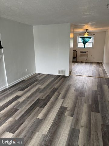 927 GRANT RD, Folcroft, PA 19032
