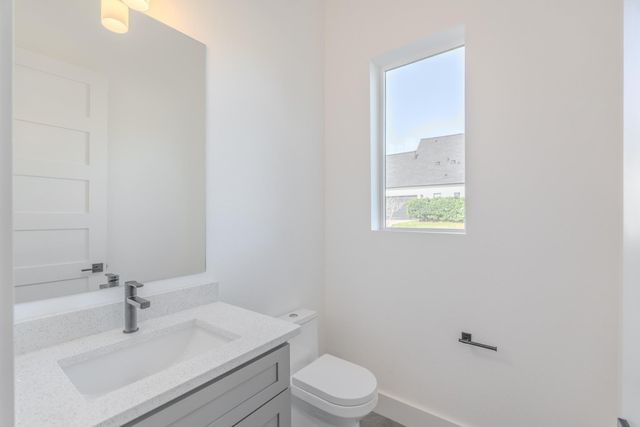 5 Edgewood Circle, Montgomery, TX 77356