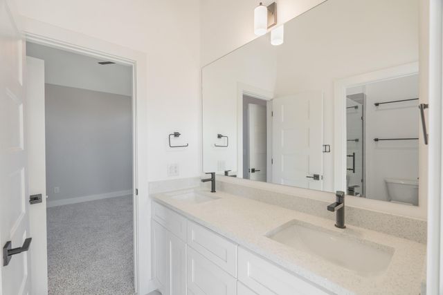 5 Edgewood Circle, Montgomery, TX 77356