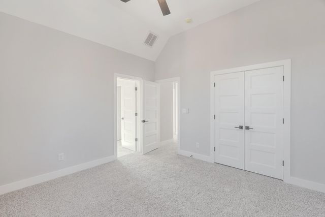 5 Edgewood Circle, Montgomery, TX 77356